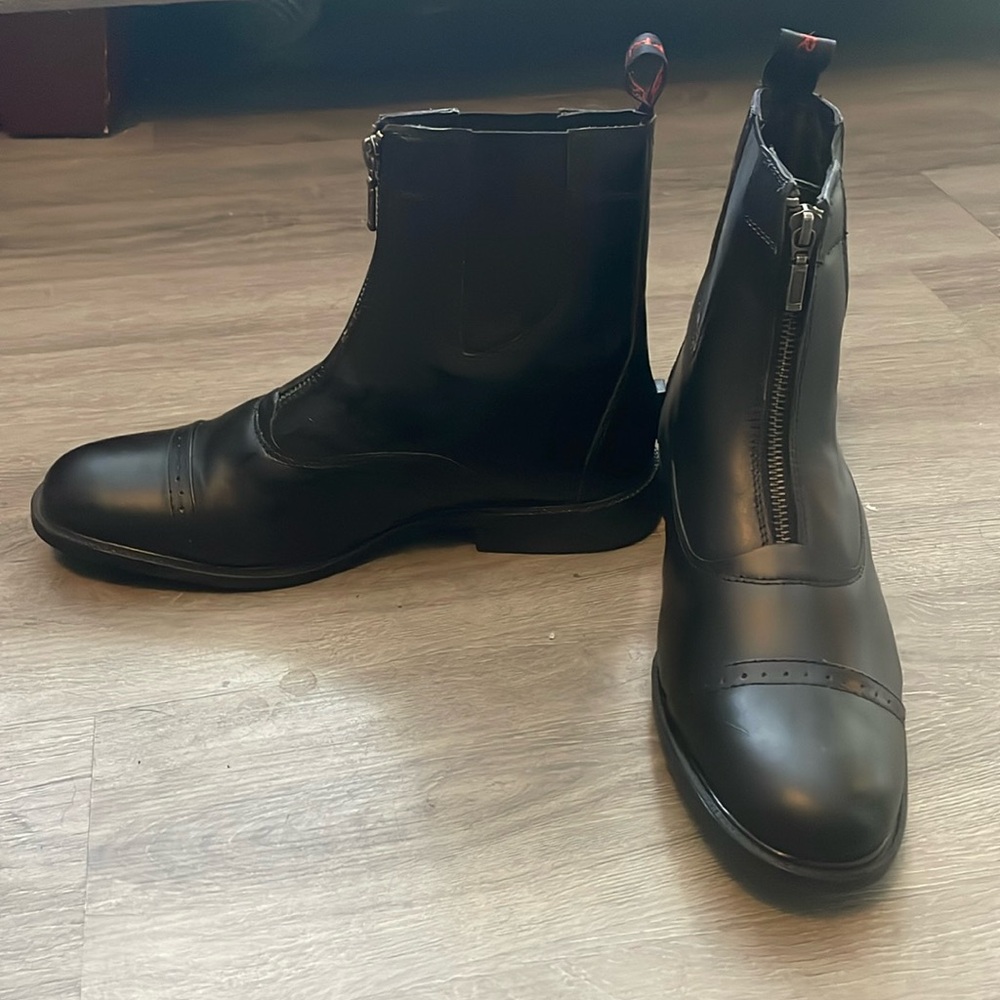 Riding boots